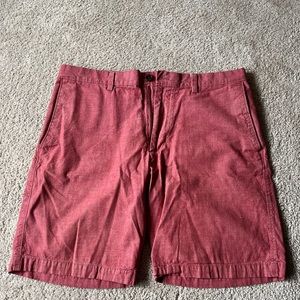 American Eagle red shorts